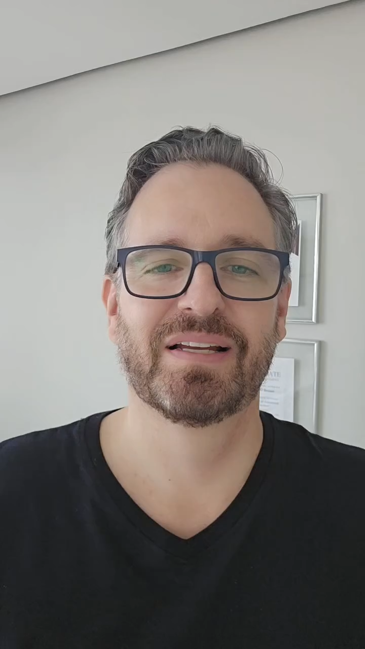 Prof. Esp. Michel Brown